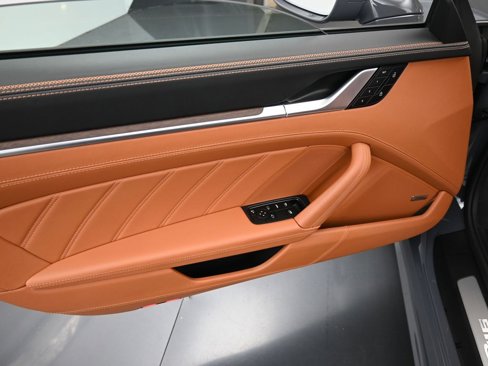 Certified 2025 Porsche 911 Carrera image 20