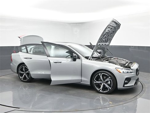 Used 2025 Volvo S60 B5 Plus w/ Protection Package Premier image 51