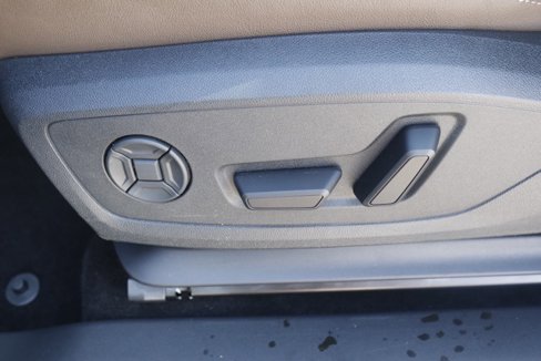 New 2025 Audi Q4 e-tron Premium Plus image 16