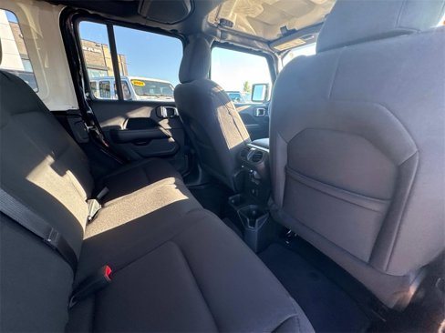 Used 2023 Jeep Wrangler Sahara image 16