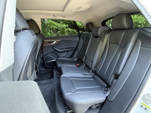 Used 2019 Audi Q8 Premium Plus w/ Premium Plus image 31