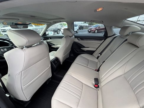 Used 2019 Honda Accord Touring image 29