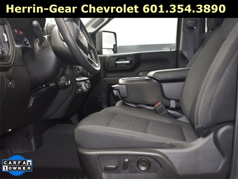 Used 2024 Chevrolet Silverado 2500 Custom w/ Custom Convenience Package image 12