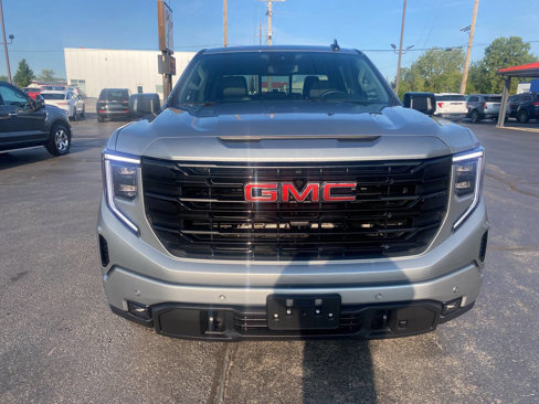 Used 2025 GMC Sierra 1500 Elevation w/ Elevation Premium Package image 5