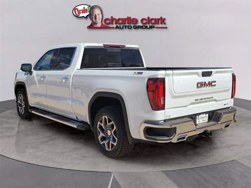 New 2025 GMC Sierra 1500 SLT image 3