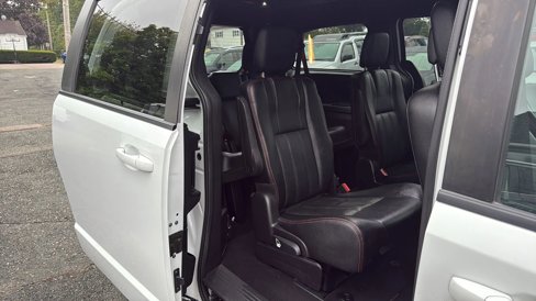 Used 2019 Dodge Grand Caravan GT image 20