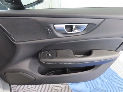 Used 2025 Volvo S60 B5 Core image 38