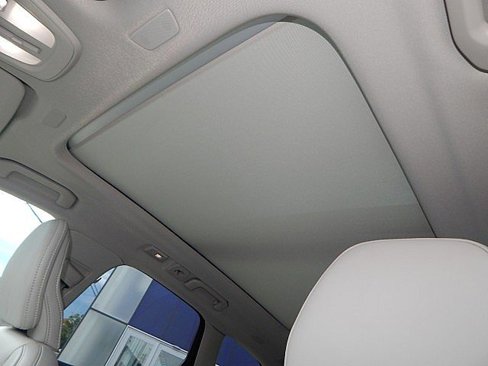 New 2026 Volvo XC60 T8 Ultra w/ Protection Package Premier image 16