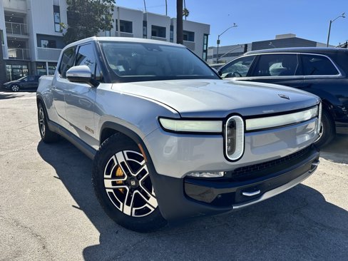 Used 2023 Rivian R1T Adventure image 3