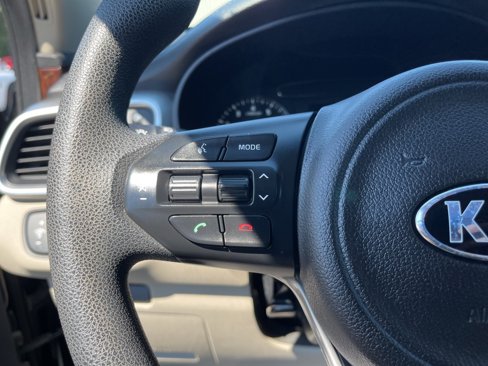 Used 2016 Kia Sorento LX image 16