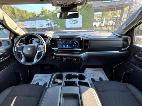 Used 2024 Chevrolet Silverado 2500 LT image 26