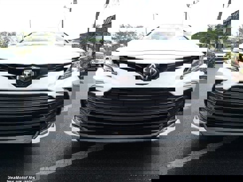 Used 2022 Toyota Camry LE image 4