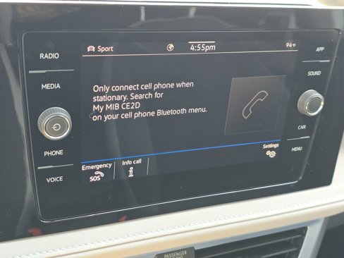 New 2025 Volkswagen Taos SE image 13