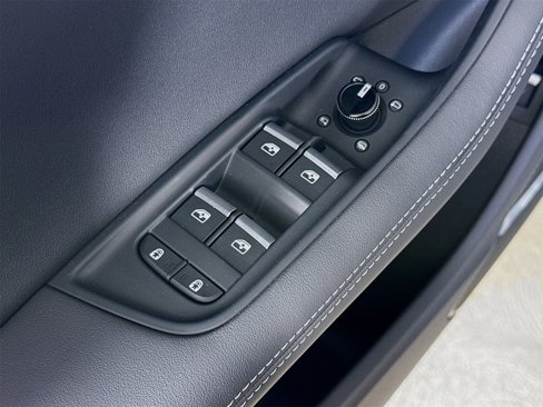 New 2025 Audi Q8 Premium Plus image 18