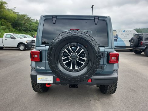 New 2025 Jeep Wrangler Rubicon image 4