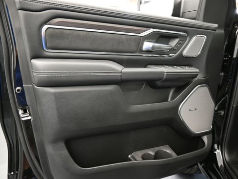 Used 2025 RAM 1500 Laramie w/ Night Edition image 18