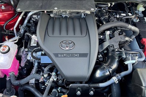 Used 2025 Toyota Highlander XLE image 32