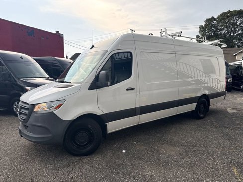 Used 2021 Mercedes-Benz Sprinter 2500 image 2