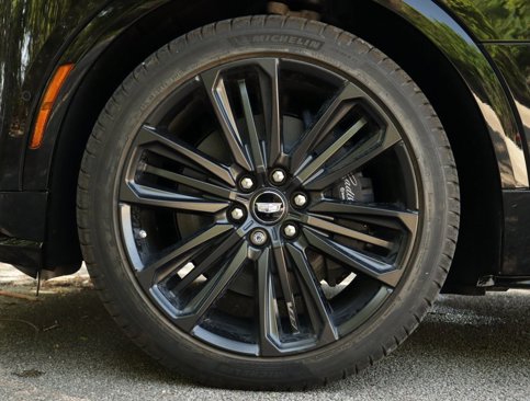 New 2026 Cadillac Lyriq V image 53
