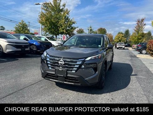 Certified 2025 Nissan Rogue SV image 6