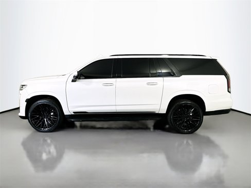 Used 2022 Cadillac Escalade ESV Luxury w/ LPO, Illumination Package image 4