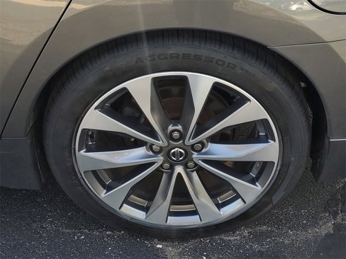 Used 2021 Nissan Maxima Platinum image 5