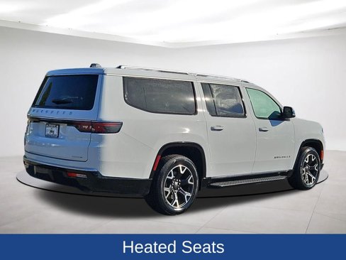 Used 2024 Jeep Wagoneer L Series III w/ Flexible Seating Group image 7