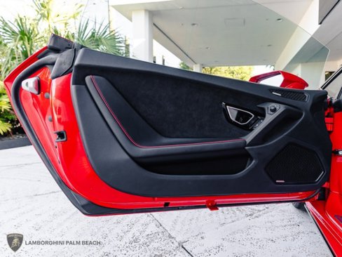 Used 2021 Lamborghini Huracan EVO image 31