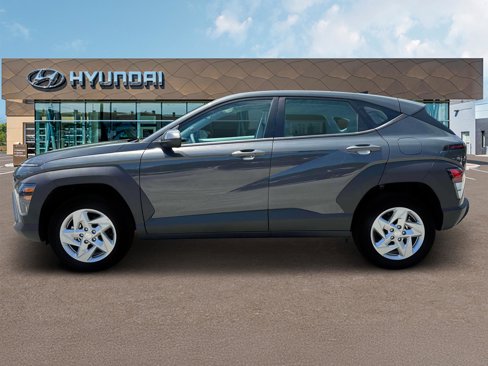 New 2025 Hyundai Kona SE image 3