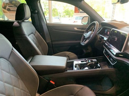 New 2025 Volkswagen Atlas Cross Sport SEL Premium R-Line image 31