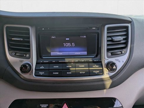 Used 2018 Hyundai Tucson SE image 14