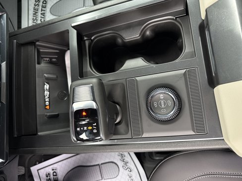 New 2026 GMC Hummer EV SUV image 16