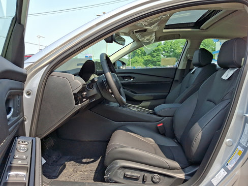 New 2025 Honda Accord Touring image 6