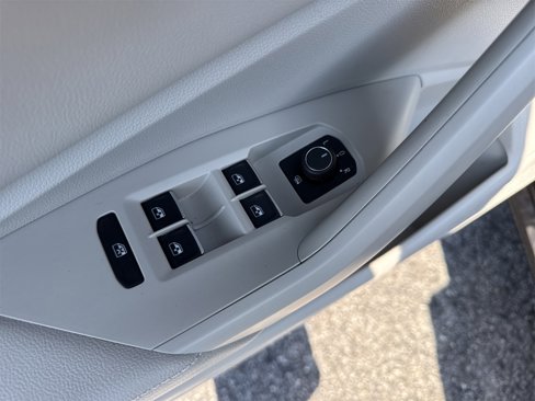 Used 2025 Volkswagen Jetta S image 13