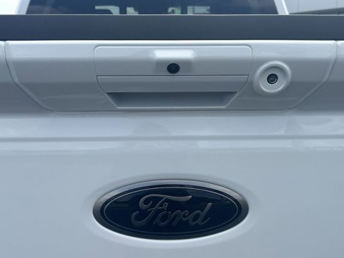 New 2025 Ford F250 Lariat w/ Black Appearance Package image 7