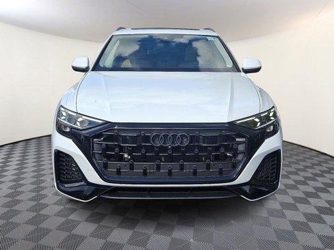 Certified 2025 Audi Q8 Prestige w/ Prestige Package image 2