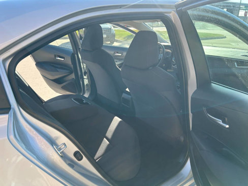 Used 2021 Toyota Corolla LE w/ Carpet Mat Package (TMS) image 29