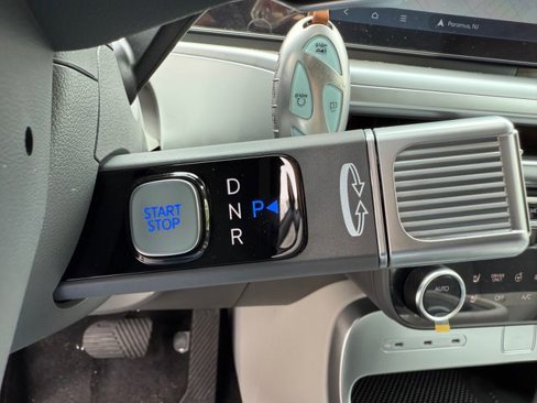 New 2026 Hyundai Ioniq 9 SEL image 17