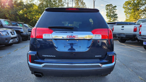 Used 2017 GMC Terrain SLT w/ Open Road Package image 12