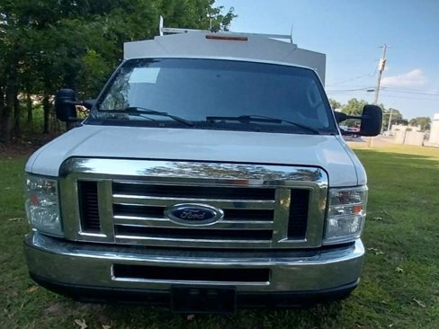 Used 2017 Ford E-350 and Econoline 350 Super Duty image 4