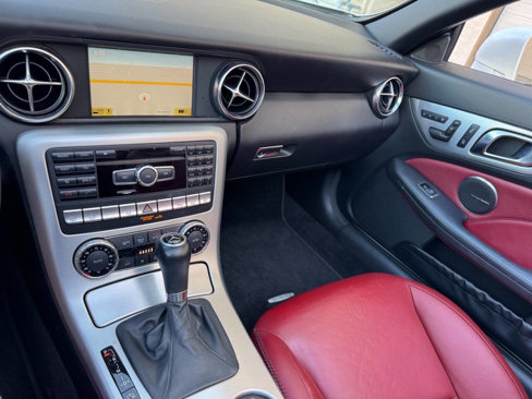 Used 2012 Mercedes-Benz SLK 350 image 26