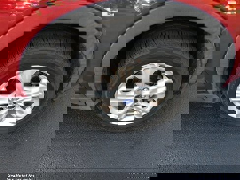 Used 2015 Ford Escape SE image 17