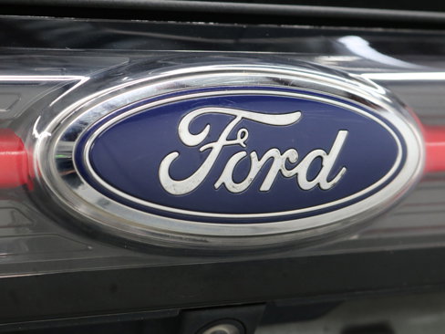 Used 2017 Ford Edge SE image 55