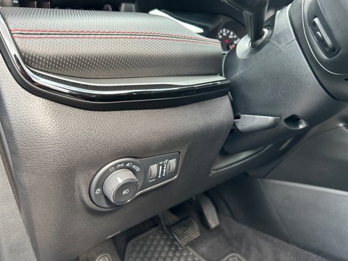 Used 2024 Jeep Compass Trailhawk image 21