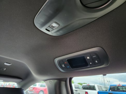 New 2026 Chrysler Voyager LX image 8