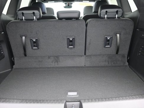 New 2026 GMC Acadia AT4 w/ Luxury Package image 18