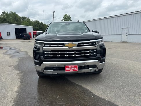 Used 2023 Chevrolet Silverado 1500 LTZ image 2