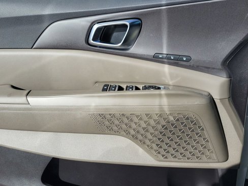 New 2026 Kia Carnival SX image 8