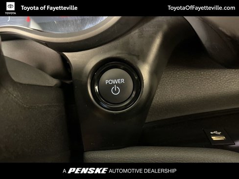 Certified 2025 Toyota Sienna XSE image 37