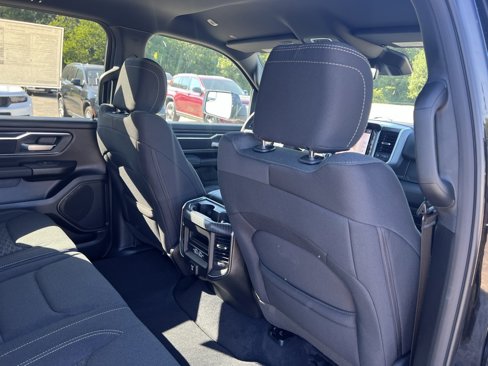 New 2026 RAM 1500 4x4 Crew Cab image 17